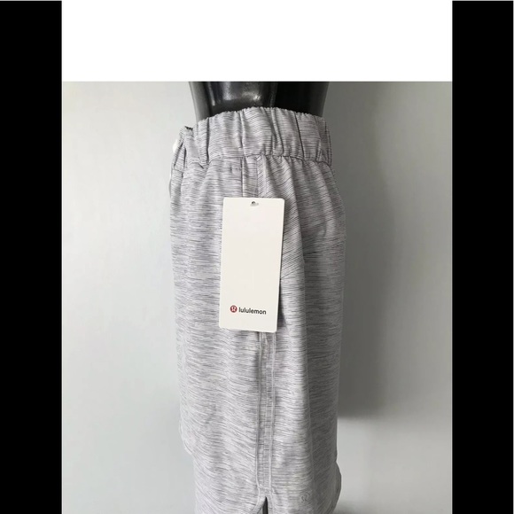 New Lululemon On The Fly Skirt - Picture 2 of 6
